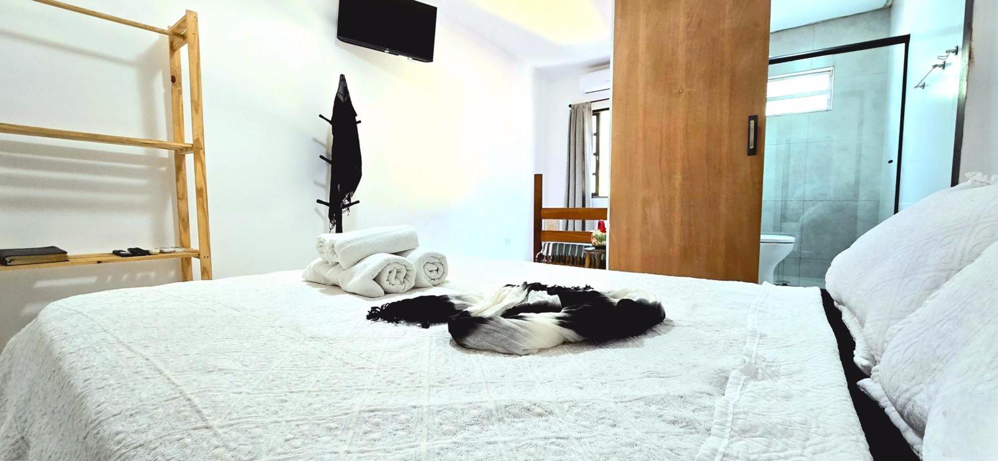 Pousada Sobre As Ondas De Picinguaba Phòng bức ảnh